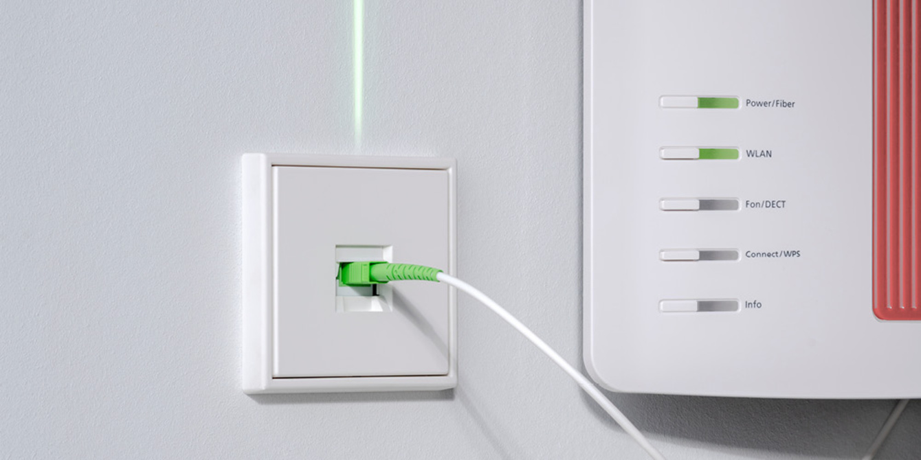 Die neuen Glasfaser-Anschlussdosen bei Bechteler Elektrotechnik GmbH in Aying