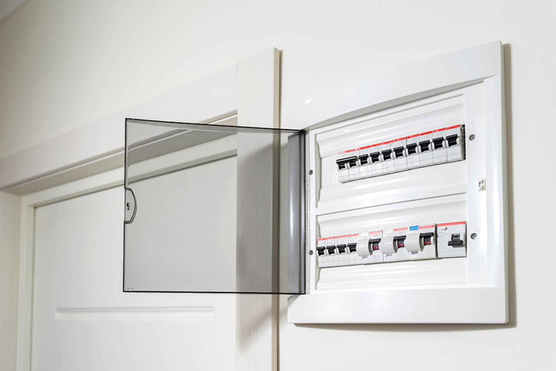 Über&shy;spannungs&shy;schutz bei Bechteler Elektrotechnik GmbH in Aying